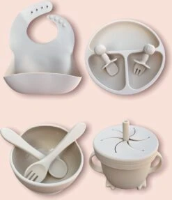 JUMPYTOYS - Kinderservies Met Zuignap - BPA Vrij- Babyservies - Baby Bestek - Babybox - Silliconen Eetset - 9 Delig - Babyshower - Beige 7 JUMPYTOYS - Kinderservies Met Zuignap - BPA Vrij- Babyservies - Baby Bestek - Babybox - Silliconen Eetset - 9 Delig - Babyshower - Beige -Babyproductenseries Winkel 1033x1200
