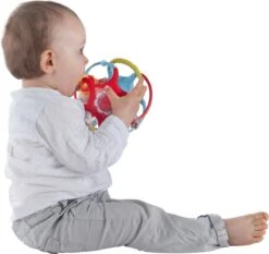 Sophie De Giraf - Speelbal - Twistin Ball -Babyproductenseries Winkel 1200x1134