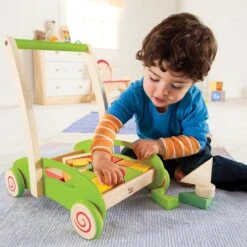 Hape Loopwagen Blokkenkar - Speelgoed 1 Jaar -Babyproductenseries Winkel 1200x1200 243