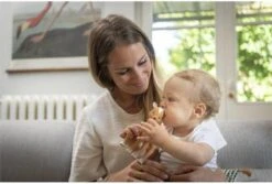 Sophie De Giraf- Bijtspeelgoed - FanFan Het Hertje - 100% Natuurlijk Rubber -Babyproductenseries Winkel 1200x813