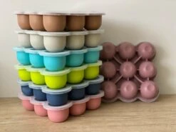 Maepa Bewaarbakjes Babyvoeding - Baby - Hapjes - Diepvriesbakje - 9 Porties Babyvoeding - Moedermelk Bewaarbakje - Invriezen Babyvoeding -Babyproductenseries Winkel 1200x899