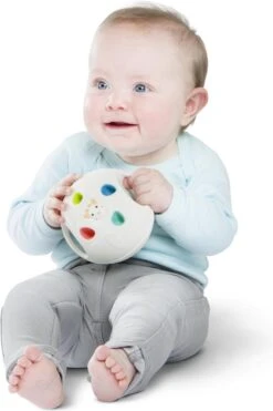 Sophie De Giraf - So Pure - Speelbal - Senso Ball - 100% Natuurlijk Rubber -Babyproductenseries Winkel 799x1200 4
