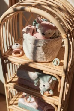 Jollein Bijtring Deer - Pale Pink -Babyproductenseries Winkel 800x1200 21