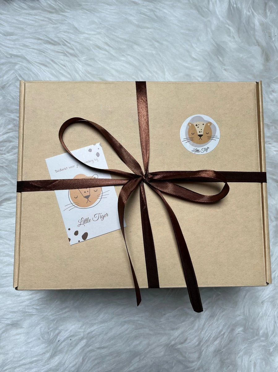Little Tiger - Babyshower - Kraamcadeau - Kinderservies - Baby Servies - 4 Delig - Baby Bord - Baby Bestek - 100% BPA VRIJ - Kleur Zand 2 Little Tiger - Babyshower - Kraamcadeau - Kinderservies - Baby Servies - 4 Delig - Baby Bord - Baby Bestek - 100% BPA VRIJ - Kleur Zand - Afbeelding 2